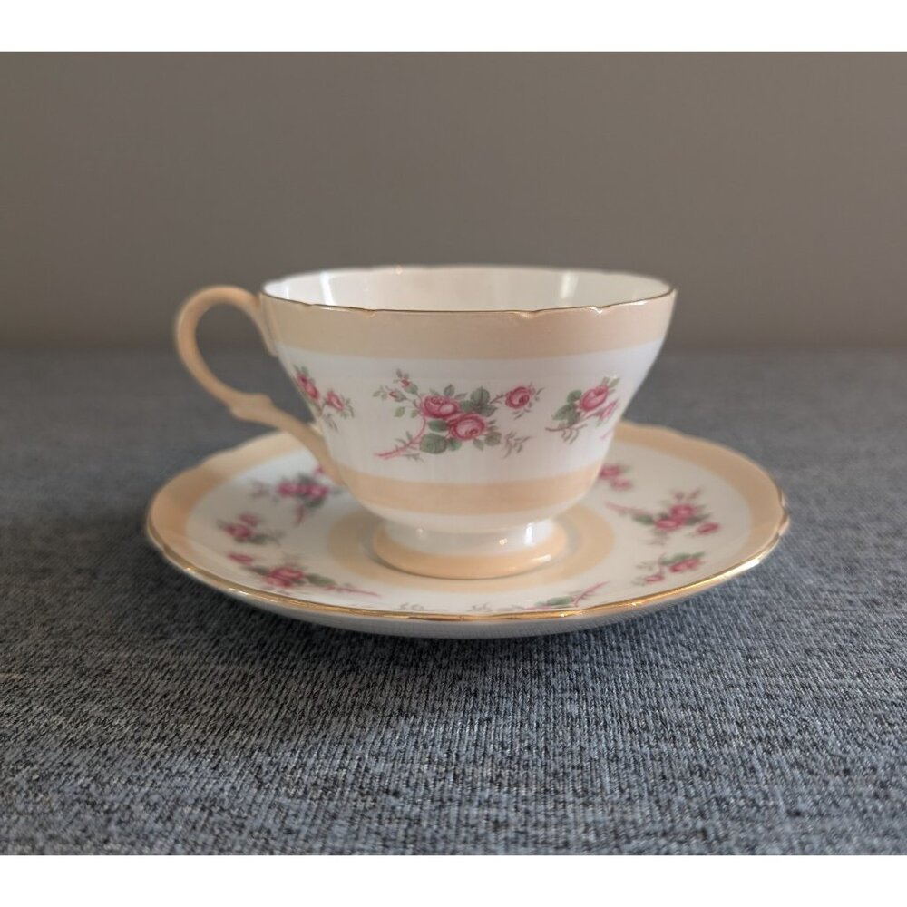 Shelley China Cup & Saucer in Rose/Rosebud Floral Pattern with Peach/Cream Bands - Picture 2 of 5